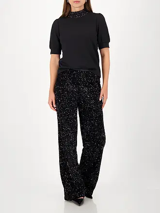 MONARI | Nombre del producto: Camiseta
Marca: MONARI
Color: negro
Categorías: Moda, Mujer
Largo de manga: Manga corta
Material: Jersey, Poliéster / Poliamida, Viscosa, Elástico
Forma del cuello: Cuello alto
Diseño: Liso
Corte (Prenda superior): Regular
Estilo |